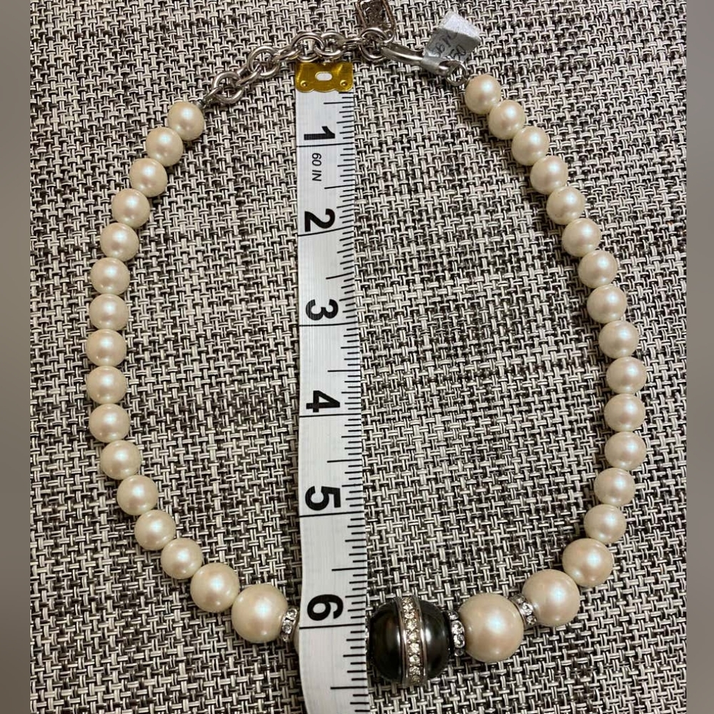 1980s Yves Saint Laurent Pearl Necklace - Picture 6 of 6